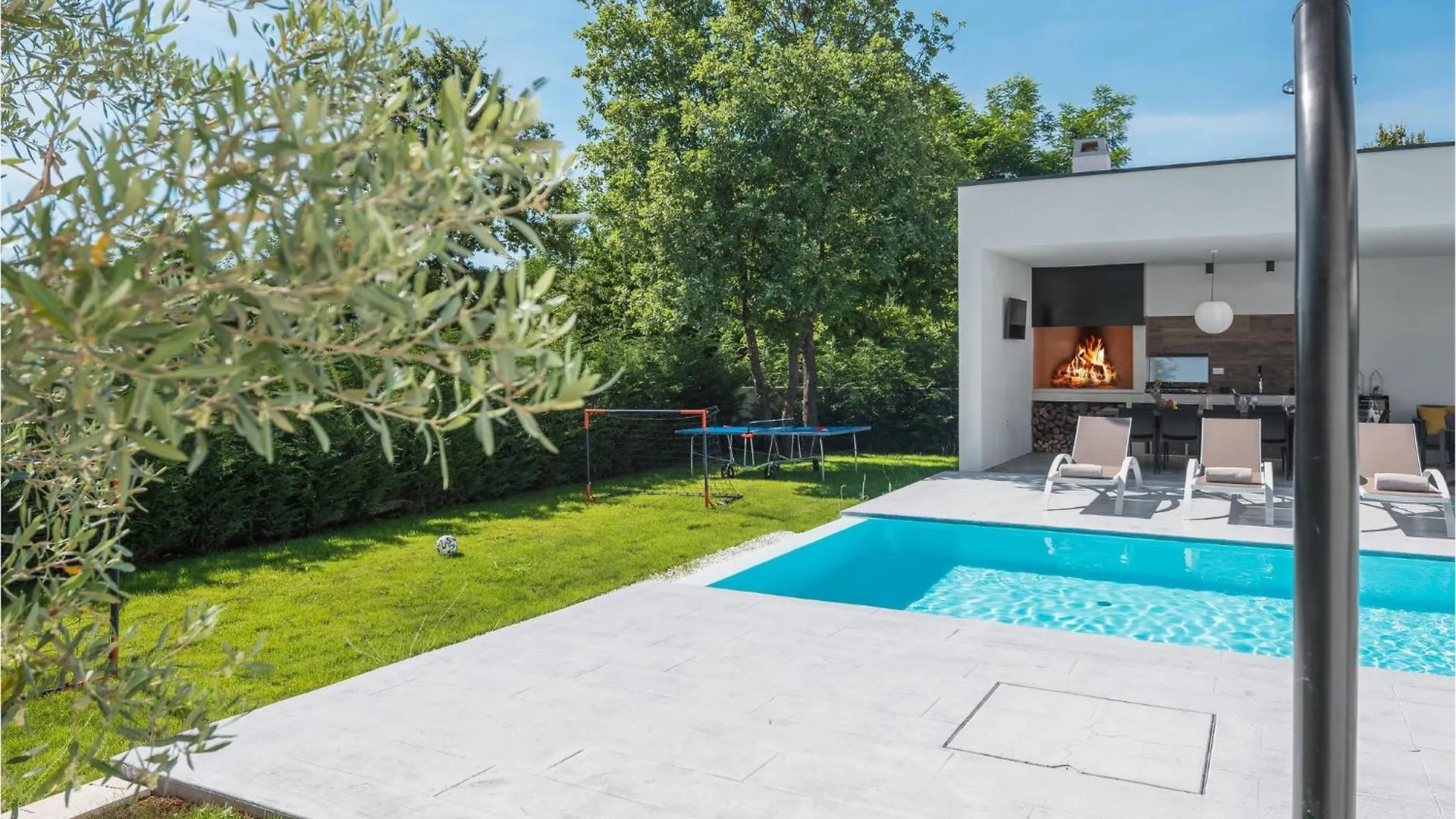 5 Bedroom Nice Home In Sivati Holiday home