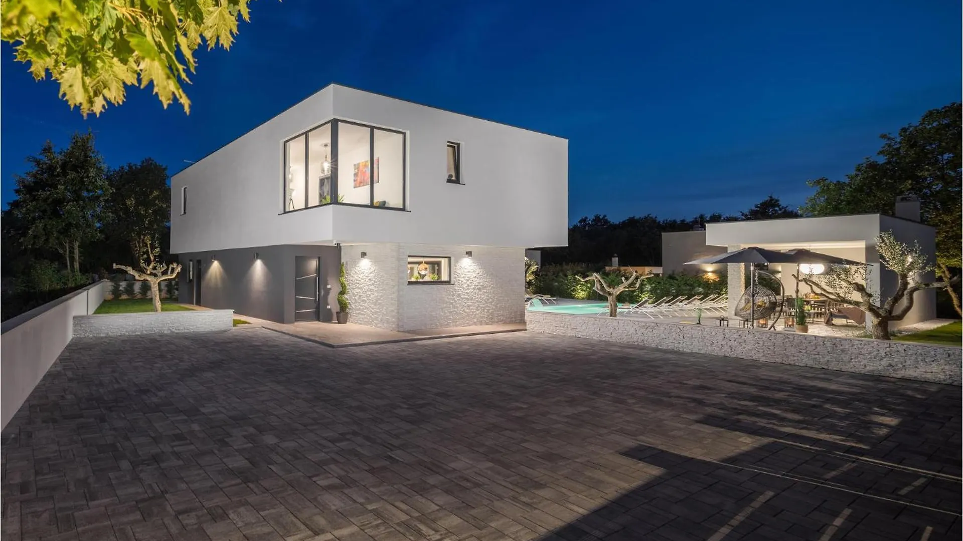 5 Bedroom Nice Home In Sivati
