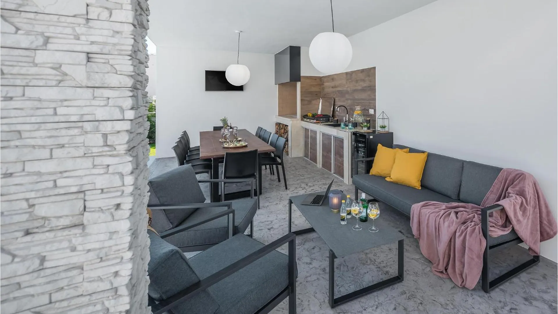 Holiday home 5 Bedroom Nice Home In Sivati Croatia
